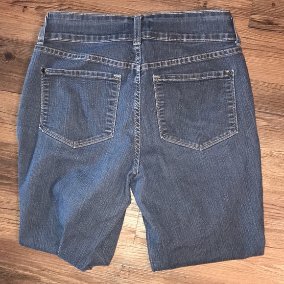 SOLD 🎄NWOT JEANS - Picture 8 of 9